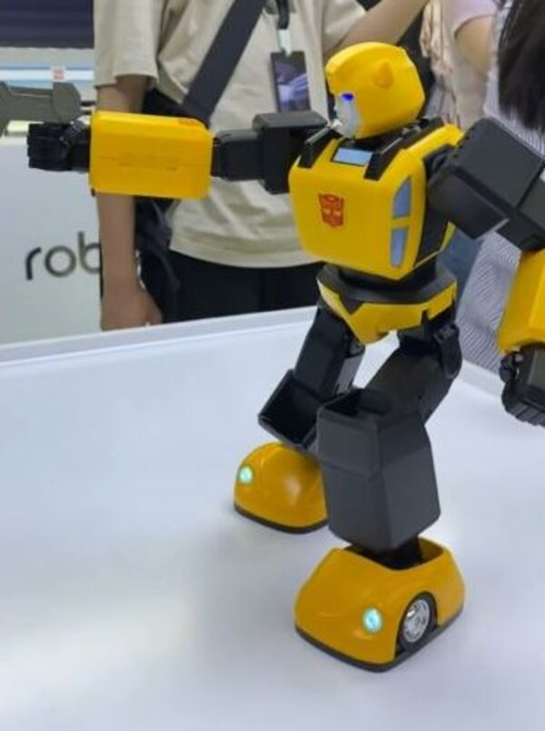 Image Of Robosen ROTB Optimus Prime & G1 Bumblebee Official Reveals  (22 of 27)